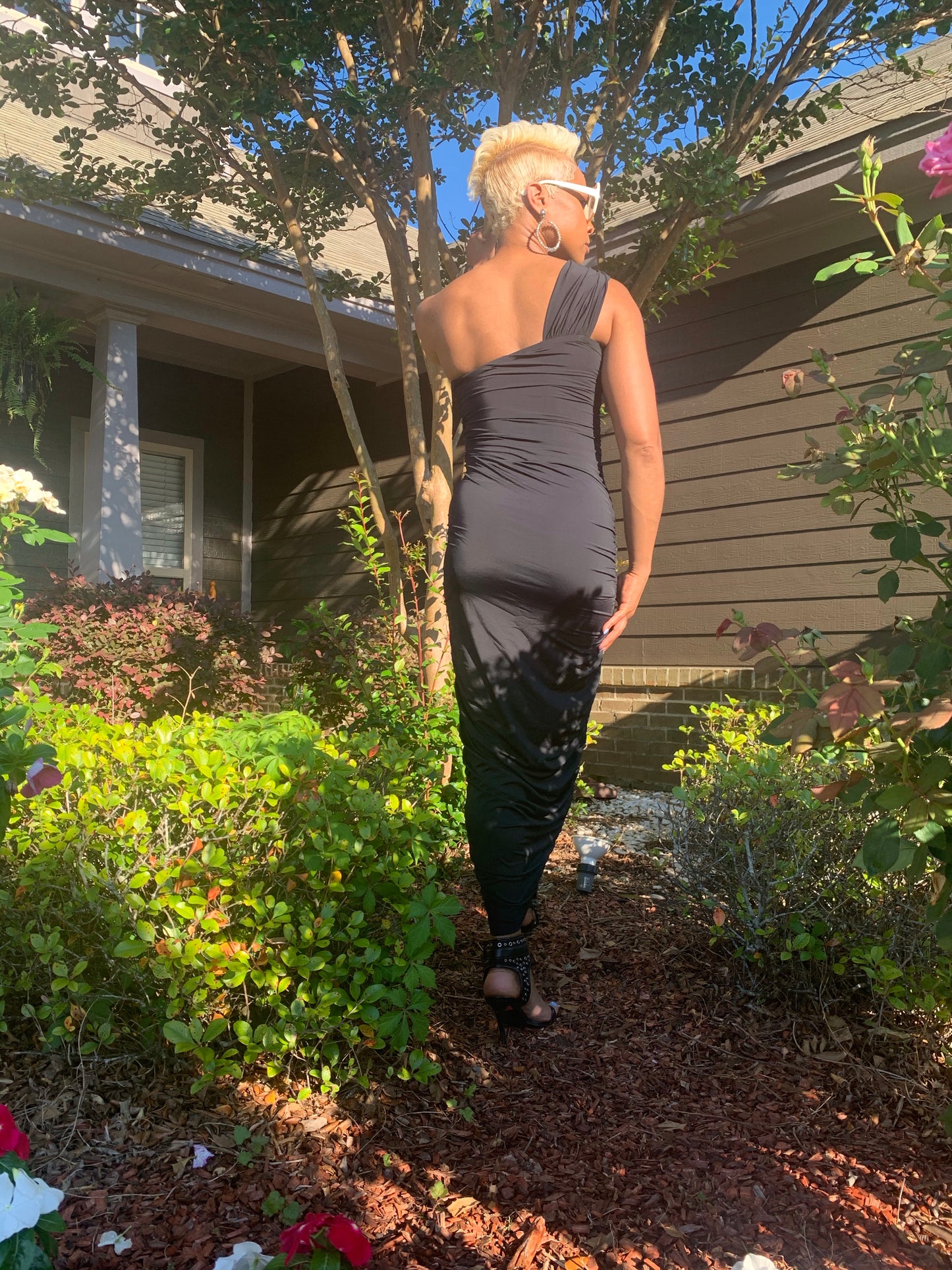 Black One Shoulder Body Com Dress